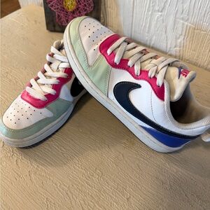Big Girls Court Borough Low Casual Sneakers Size 5Y